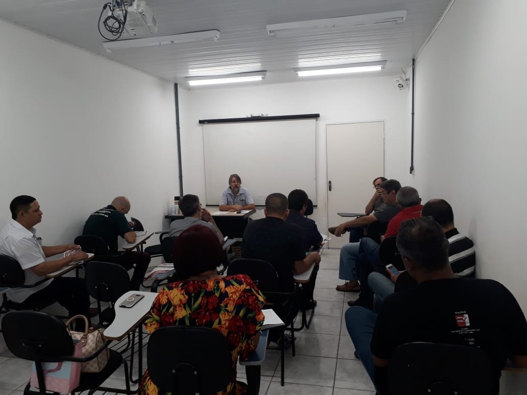 No mesmo dia, mas na parte da manhã, a Diretoria do Sintius também participou da reunião mensal do Conselho Municipal do Emprego de Praia Grande. O secretário de Formação e Relações Sindicais e integrante da central sindical Intersindical, Sergio dos Santos Cabeça, fez uma apresentação sobre os impactos sociais negativos da Reforma da Previdência.