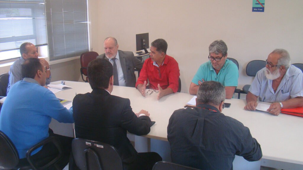 CRITÉRIOS SUBJETIVOS NA APLICAÇÃO DO PCS DA SABESP SÃO DISCUTIDOS EM MESA-REDONDA