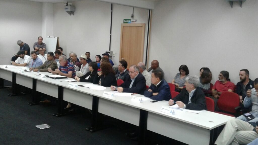 DIRETORIA PARTICIPA DA PRIMEIRA REUNIÃO DE NEGOCIAÇÃO DO ACT 2017/2018 NA SABESP