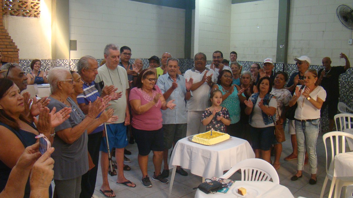 DIA DO TRABALHADOR FOI COMEMORADO NA SEDE COM FESTEJO DOS ANIVERSARIANTES