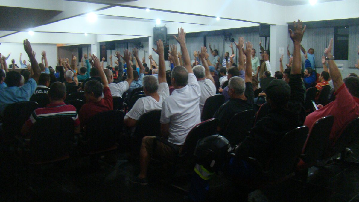 TRABALHADORES DA SABESP DECIDEM EM ASSEMBLEIA ADIAR GREVE PARA O DIA 31/05