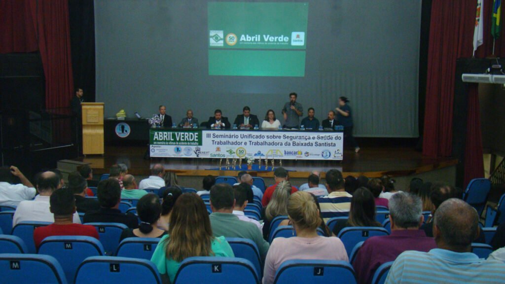 SINTIUS PARTICIPA DE 3º SEMINÁRIO SOBRE SAÚDE E SEGURANÇA DO TRABALHADOR DA BAIXADA SANTISTA